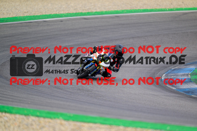 MaZZes_FotoMatrix_240615_6007705_2558 | GELB