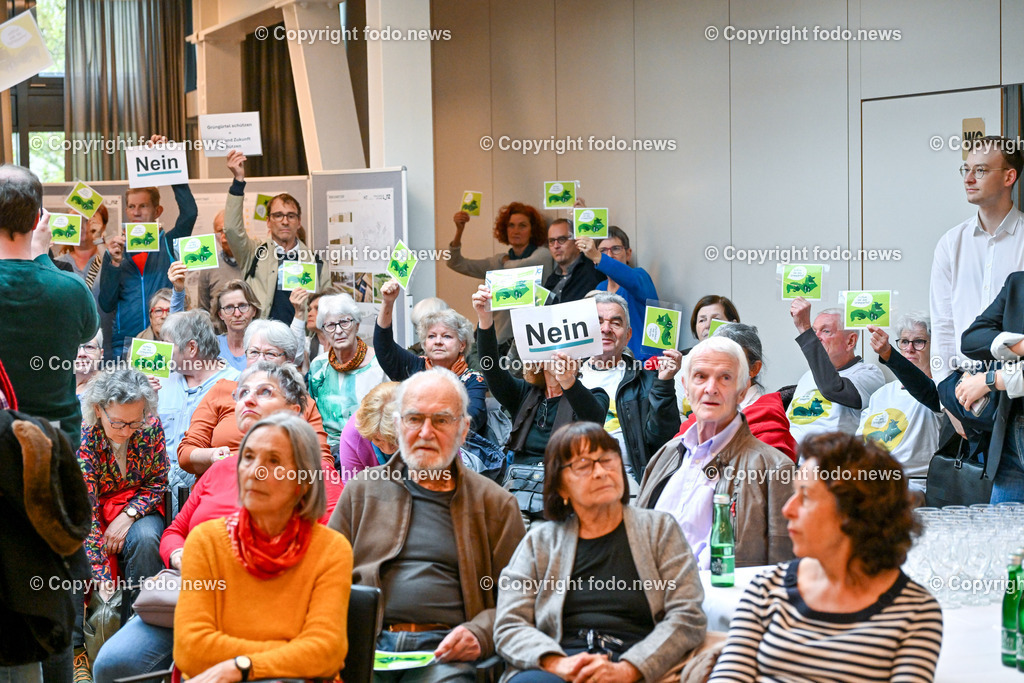 Linz_ Vorstellung Masterplan Digitaluni_ Univiertel_ 17.04.2024-11 | 17.04.2024, Johannes Kepler Universitaet Linz, AUT, Vorstellung Masterplan Digitaluni, Univiertel im Bild Besucher der Veranstaltung