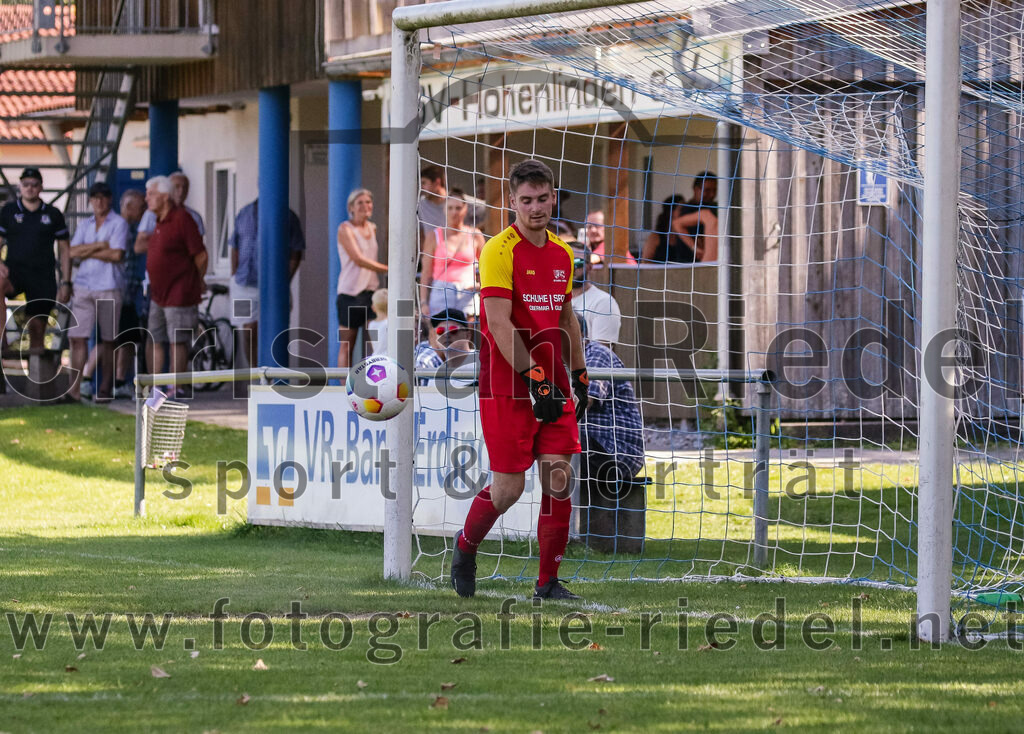 2023-08-20_120_SV_Hohenlinden_gegen_SV_Buch | Hohenlinden, Deutschland, 20.08.2023:
Fußball, A-Klasse 2023 / 2024, 1. Spieltag, SV Hohenlinden gegen SV Bruck, Endergebnis: 5:1

Torwart Simon Heiler (SV Bruck, #1)

Foto: Christian Riedel / fotografie-riedel.net