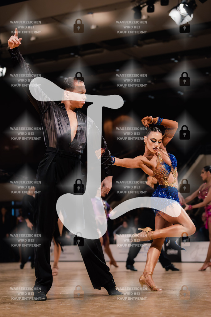 Goldstadtpokal 2025 - WDSF World Open Latin 22nd (25) Maximilian Bier _ Eveline Ishchenko (Schwarz Weiß Club Pforzheim)-2025-01-25-4786 | Webshop for digital downloads and prints of dance sport, event & show photographer Julian Link - Realisiert mit Pictrs.com
