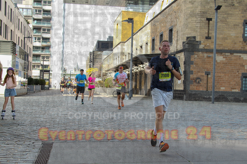 250920_1454_EV4_7512 | Sportfotografie im Rhein-Sieg Kreis, Köln, Bonn, NRW, Rheinland Pfalz, Hessen, etc. Unser Tätigkeitsfeld umfasst den Laufsport vom Volkslauf über den Marathon, Duathlon, Triathon bis zum Ultralauf wie Kölnpfad Ultra oder Schindertrail.