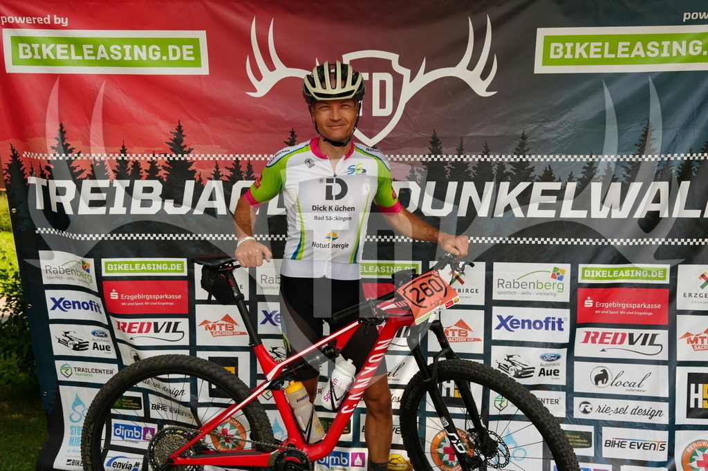 FC605692 | Fotogalerie der Treibjagd im Dunkelwald - Dein MTB Etappenrennen im Erzgebirge - Realisiert mit Pictrs.com