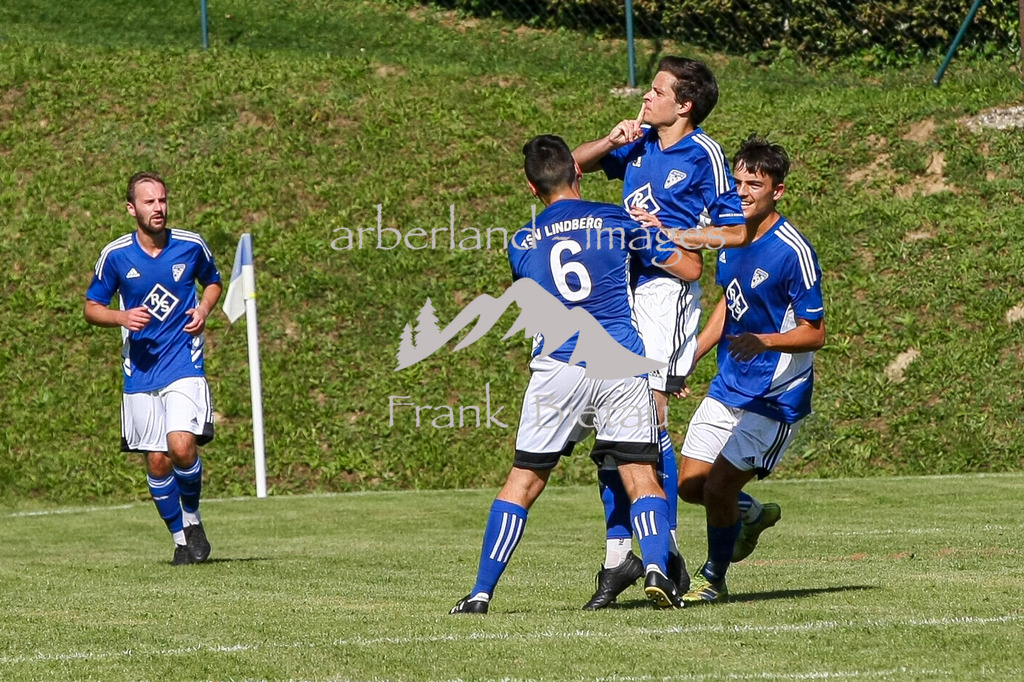 993T7628 | Medien- Sport- Entertainmentfotos