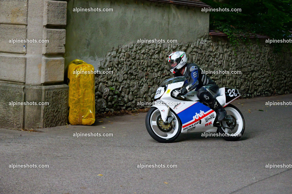 P1015455 | Erleben Sie atemberaubende, hochqualitative Fotos Ihrer Fahrt entlang der malerischen Alpenstraßen. Besuchen Sie alpineshots.com, um professionelle Aufnahmen Ihrer unvergesslichen Reise zu finden und zu kaufen - Realisiert mit Pictrs.com