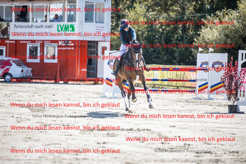 BK1A6621 | Turnierbilder Turnierfotos Nina Hüffmann Turnierfotografie Pferdefotografie Tierzeichnung Haustierzeichnung Pferdezeichnung Hundezeichnung Videograf  - Realisiert mit Pictrs.com