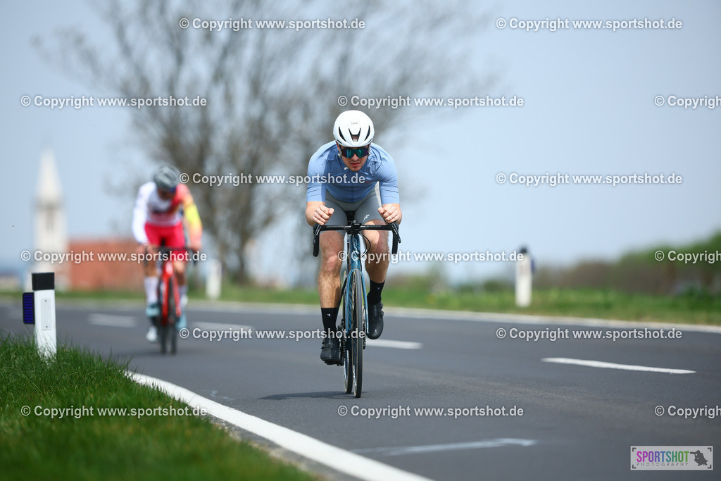 666_TRA55901 | Neusiedlersee Radmarathon 2026@sportshot_your_pictrs #yourpictures#roadtowm2029 #nrm #neusiedlerseeradmarathon #neusiedlersee #neusiedlerseetourismus #burgenland #mörbisch #nrm26 #burgenlandtourismus #voglundco #poweredbyburgenlandtourismus #radsport #rad #marathon #ucigranfondo #visitburgenland #ucigranfondoworldseries