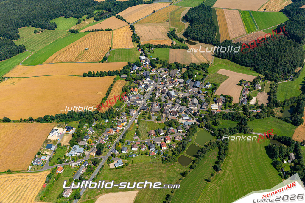 Aktuelles Luftbild von Bernstein Wunsiedel Kauf mit Lizenz / Bildrechten möglich- Die Luftaufnahme wurde 2021 mittels UL-Flugzeug erstellt ( keine Drohne ) - hochauflösende Kamera-Systeme von  Canon -Beste Qualität - Für grossformatige Ausdrucke geeignet. Die Geschenkidee !