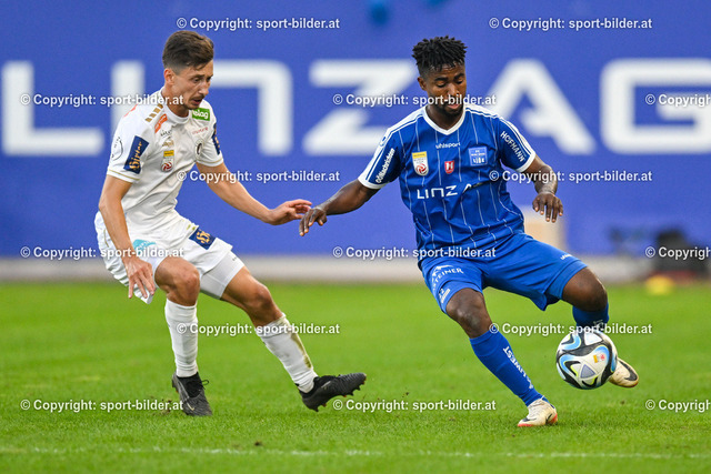 AUT, Admiral Bundesliga, FC Blau Weiss Linz vs SK Austria Klagenfurt | 30.09.2023, Hofmann Personal Stadion Linz, AUT, Admiral Bundesliga, FC Blau Weiss Linz vs SK Austria Klagenfurt, im Bild Paul Mensah (Blau Weiss Linz) vs Till Sebastian Schuhmacher (Austria Klagenfurt)


// Admiral Bundesliga Match between FC Blau Weiss in Linz vs SK Austria Klagenfurt, Austria on 2023/09/30
