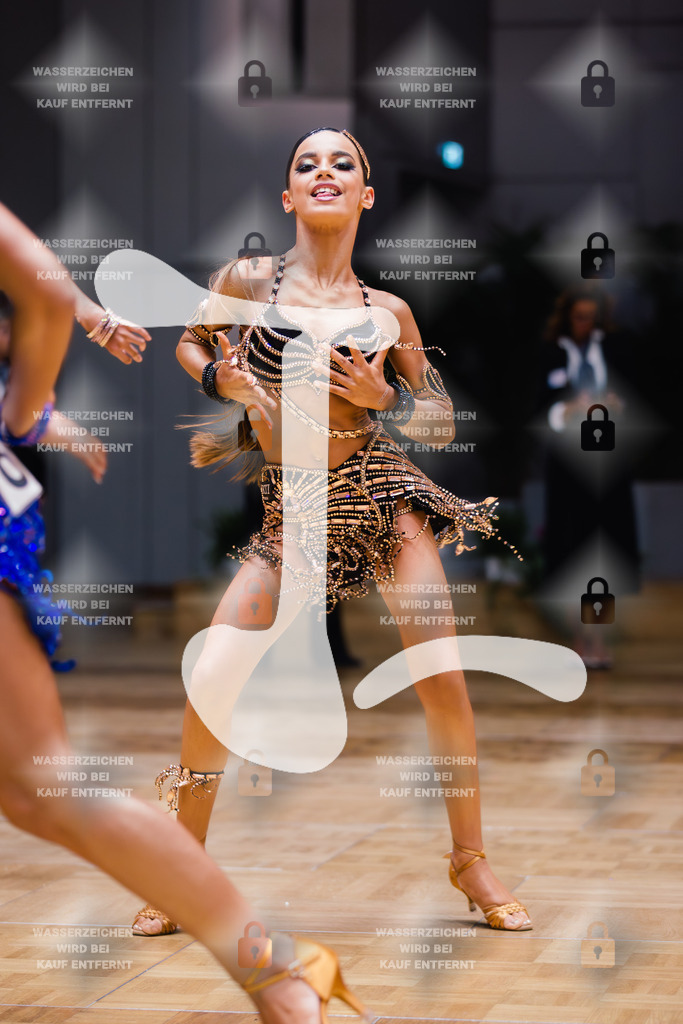 GOC 2025 - WDSF Solo Junior II Latin Female - 2025-08-21-7549 | Webshop for digital downloads and prints of dance sport, event & show photographer Julian Link - Realisiert mit Pictrs.com