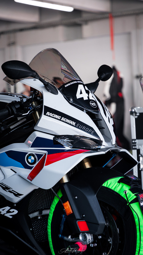Ducati Trackday Hockenheimring 2026 | Entdecken Sie die faszinierende Welt von Alexander Tschuncky Arts: Kreative Fotografie, atemberaubende Automobilkunst und hochwertiger Bilderdruck. Lassen Sie sich inspirieren! - Realisiert mit Pictrs.com
