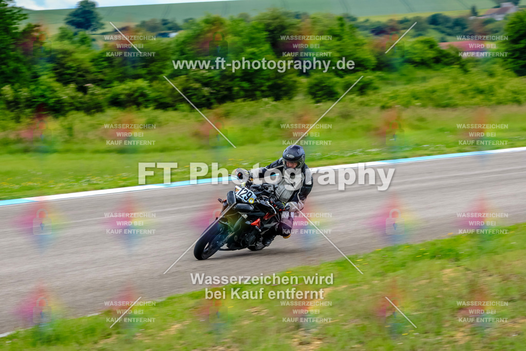 MotoTeam-3384 | Hier findet Ihr Bilder von Touristenfahrten auf der Nürburgring Nordschleife oder von anderen Veranstaltungen die ich besucht habe. Viel Spass beim Durch Schauen 