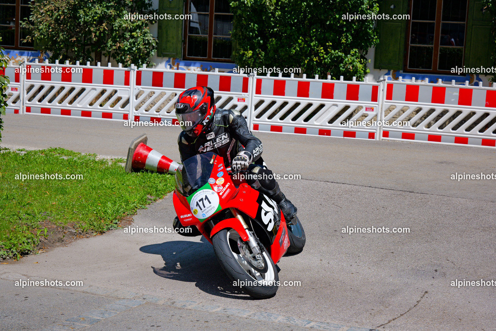 P1036865-2 | Erleben Sie atemberaubende, hochqualitative Fotos Ihrer Fahrt entlang der malerischen Alpenstraßen. Besuchen Sie alpineshots.com, um professionelle Aufnahmen Ihrer unvergesslichen Reise zu finden und zu kaufen - Realisiert mit Pictrs.com