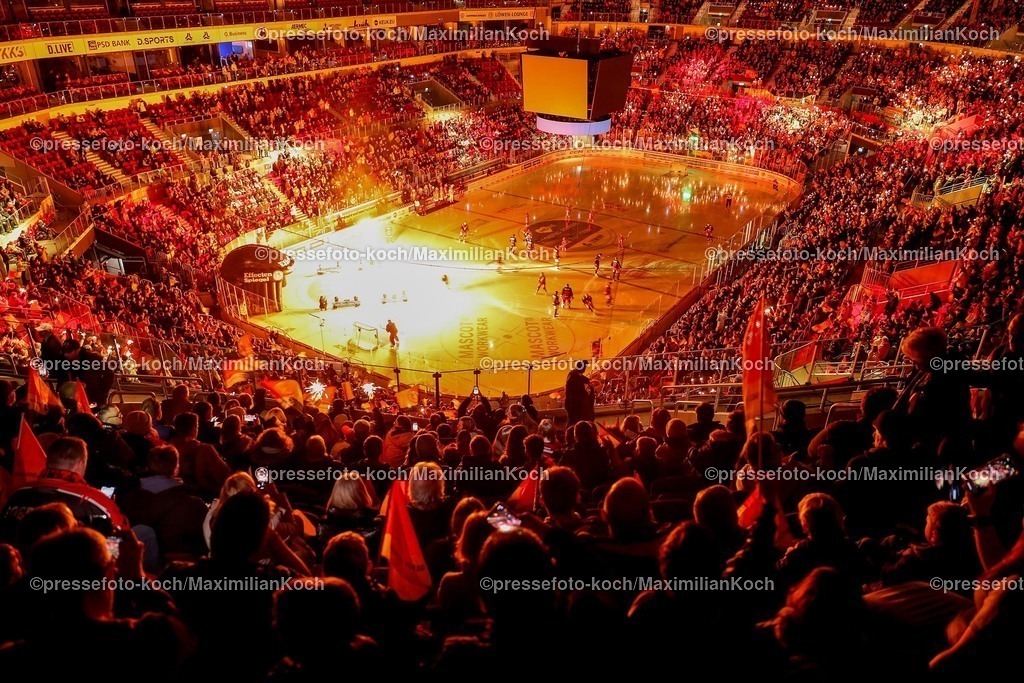 DEG12012501048 | 12.01.2025, Eishockey, Penny DEL, Düsseldorfer EG - Eisbären Berlin, PSD-BANK Dome: Feature Fans der DEG in der vollen Eishalle. Übersicht Übersichtsfoto Übersichtsbild der Spielstätte Innenansicht Zuschauer Fans Eishockeyspielfeld 