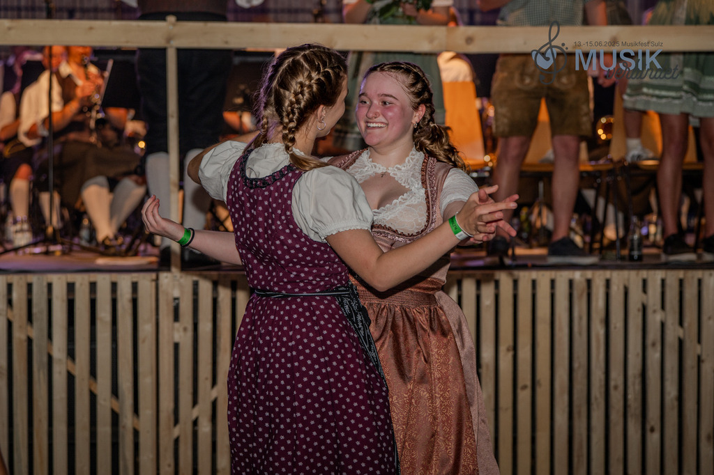 DSC_4660 | "Fussifoto.com – Ihr Ansprechpartner für hochwertige Fotografie! Entdecken Sie kreative Bilder und professionelle Dienstleistungen. Kontaktieren Sie uns für Ihre Projekte!"