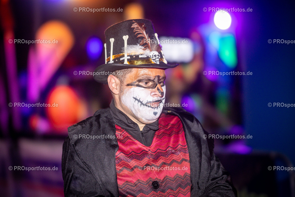 Halloween Run 2025 in Koeln, 31.10.2025 | Impressionen vom Halloween Run 2025 am 31.10.2025 in Koeln (Forstbotanischer Garten Rodenkirchen). Foto: Axel Kohring/Beautiful Sports