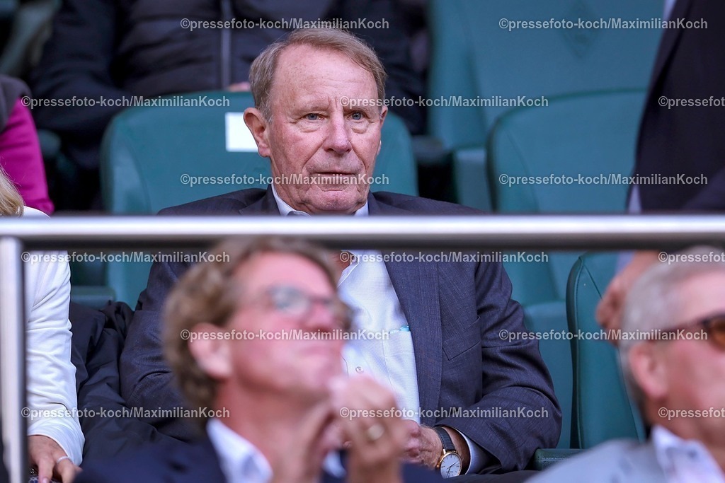 BMG02082501114 | 02.08.2025, Fußball, Borussia Mönchengladbach - FC Valencia, 125 Jahrfeier Jubiläumsspiel, Borussia-Park, Saison 2025 2026: Berti Vogts DFB regulations prohibit any use of photographs as image sequences and or quasi-video.