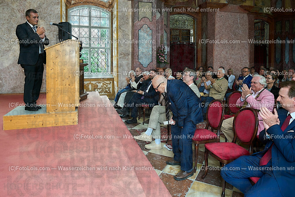 ALP0273_XXXIX_Chopin-Festival_Eroeffnung_Erber Anton | (C)FotoLois.com, Alois Spandl, XXXIX. internationales CHOPIN-Festival in der Kartause Gaming, Eröffnung des Festivals mit Einmarsch der Goldhaubengruppe Lackenhof mit der Musikkapelle Gaming sowie den Ehrengästen und Eröffnungsansprachen in der Barockbibliothek, Fr 4. August 2023.