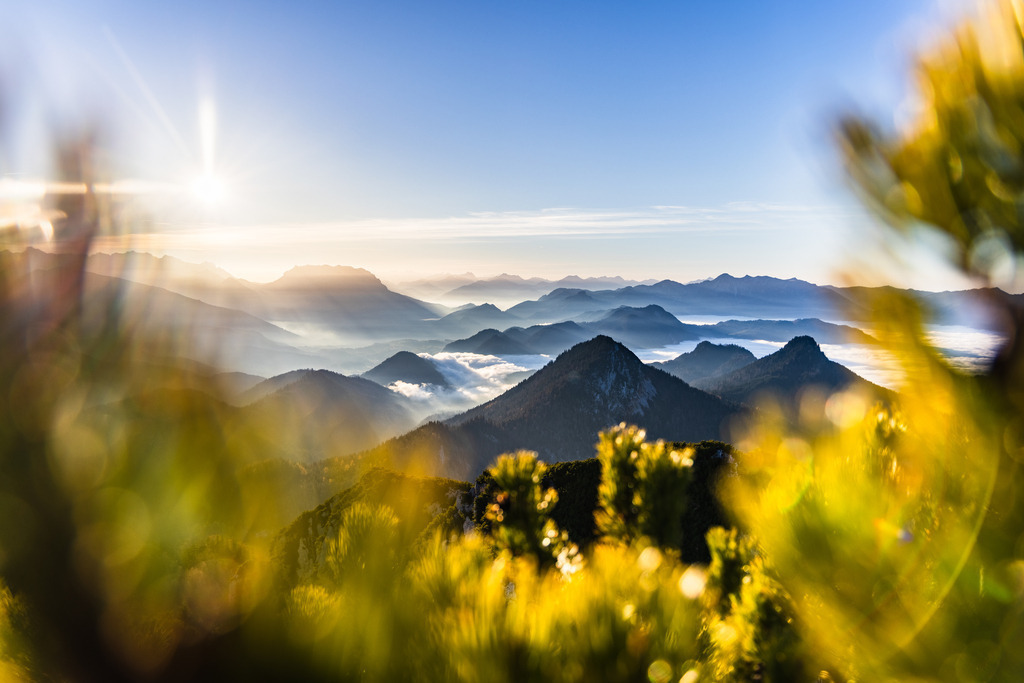 Berge im Gegenlicht | ap-design // andreas plenk - Realisiert mit Pictrs.com