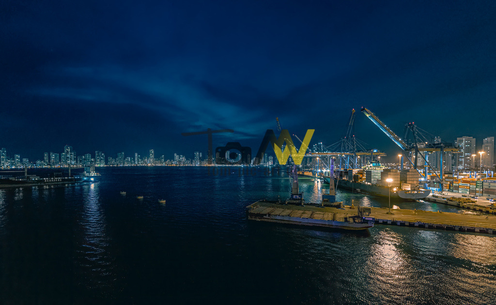 Hafen in Cartagena schön beleuchtet bei Nacht----Kolumbien | Hochauflösende und hochwertige Bilder und Fotos.Kommerzielle oder private Nutzung ✔ Bilder downloaden✔ Acryl ✔ Leinwand ✔ Poster ✔
 - Realisiert mit Pictrs.com
