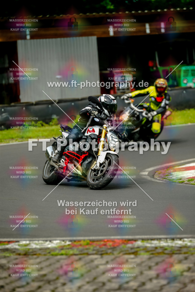 VBK-4432 | Hier findet Ihr Bilder von Touristenfahrten auf der Nürburgring Nordschleife oder von anderen Veranstaltungen die ich besucht habe. Viel Spass beim Durch Schauen 