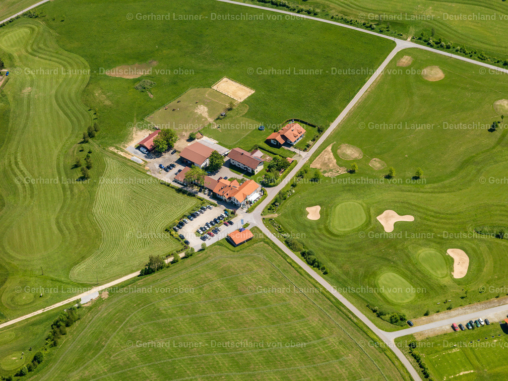 2724210 | POPPENREUT 19.05.2007 Gelände des Golfplatz  in Poppenreut im Bundesland Bayern, Deutschland // Grounds of the Golf course at  in Poppenreut in the state Bavaria, Germany Foto: Gerhard Launer