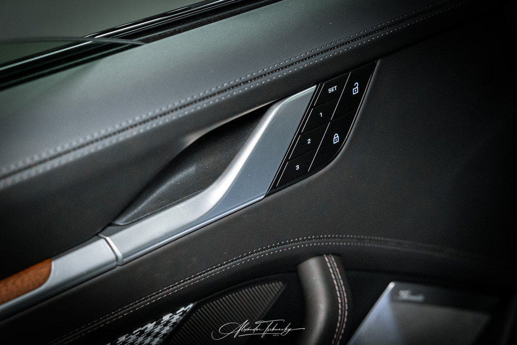 R6PZ3494 _Alexander Tschuncky | Entdecken Sie die faszinierende Welt von Alexander Tschuncky Arts: Kreative Fotografie, atemberaubende Automobilkunst und hochwertiger Bilderdruck. Lassen Sie sich inspirieren! - Realisiert mit Pictrs.com