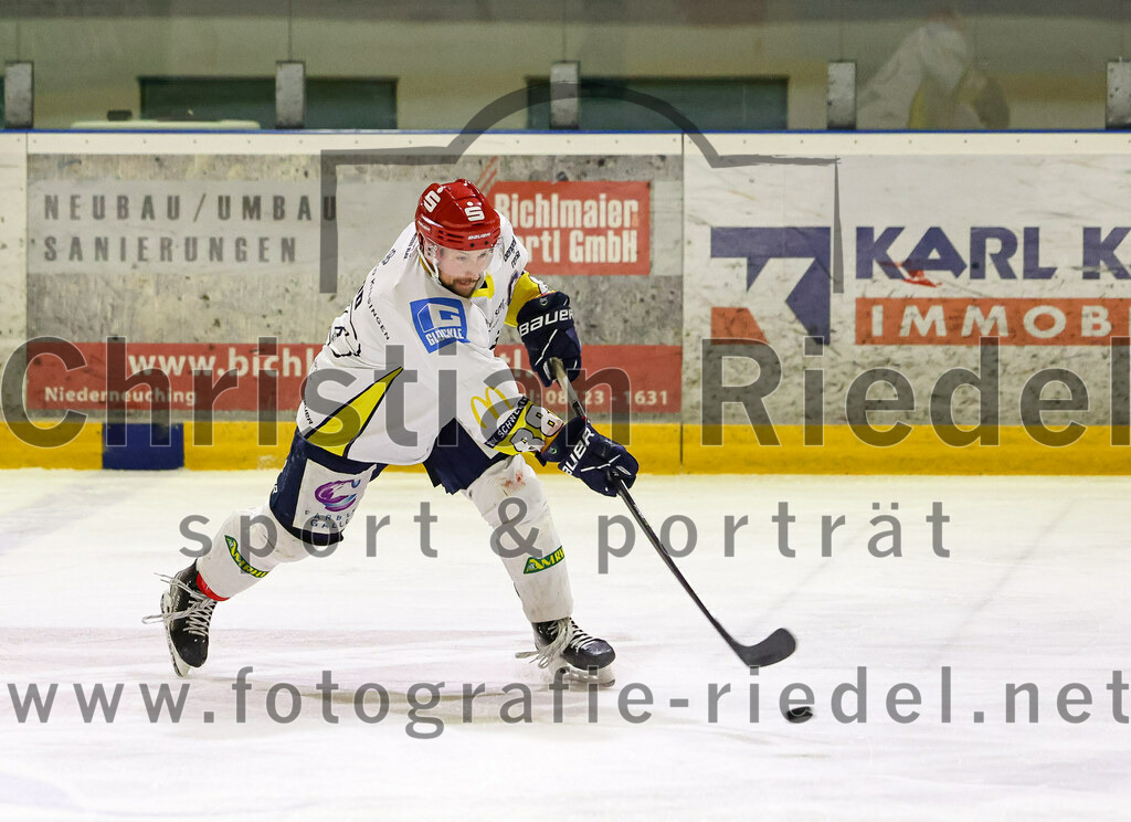 2023-01-06_043_TSV_Erding_gegen_ERV_Schweinfurt | Erding, Deutschland, 06.01.2023:
Eishockey, Bayernliga 2022 / 2023, 26. Spieltag, TSV Erding gegen ERV Schweinfurt, Endergebnis: 7:3

Dylan Hood (ERV Schweinfurt, #88)

Foto: Christian Riedel / fotografie-riedel.net