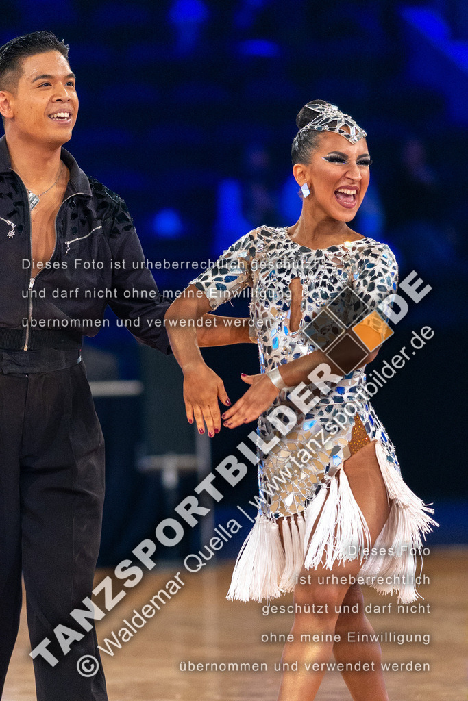 20231111-04164 | Hier finden Sie Tanz Bilder vom Latein und Standard Formationen tanzen. Sportbilder vom Tanzsport. Schöne Fotos und von Weltmeisterschaft, Europameisterschaft, Bundesliga, Regionalliga, Oberliga und Landesliga sowie von GOC Stuttgart, DanceComp, WM Bremen