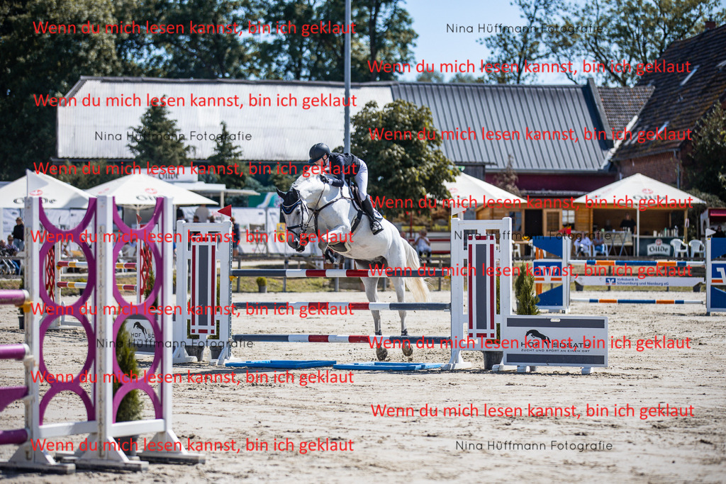 BK1A6265 | Turnierbilder Turnierfotos Nina Hüffmann Turnierfotografie Pferdefotografie Tierzeichnung Haustierzeichnung Pferdezeichnung Hundezeichnung Videograf  - Realisiert mit Pictrs.com