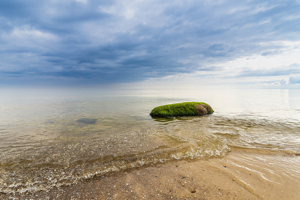 Findling am Strand von Bansin auf der Insel Usedom | Findling am Strand von Bansin auf der Insel Usedom.