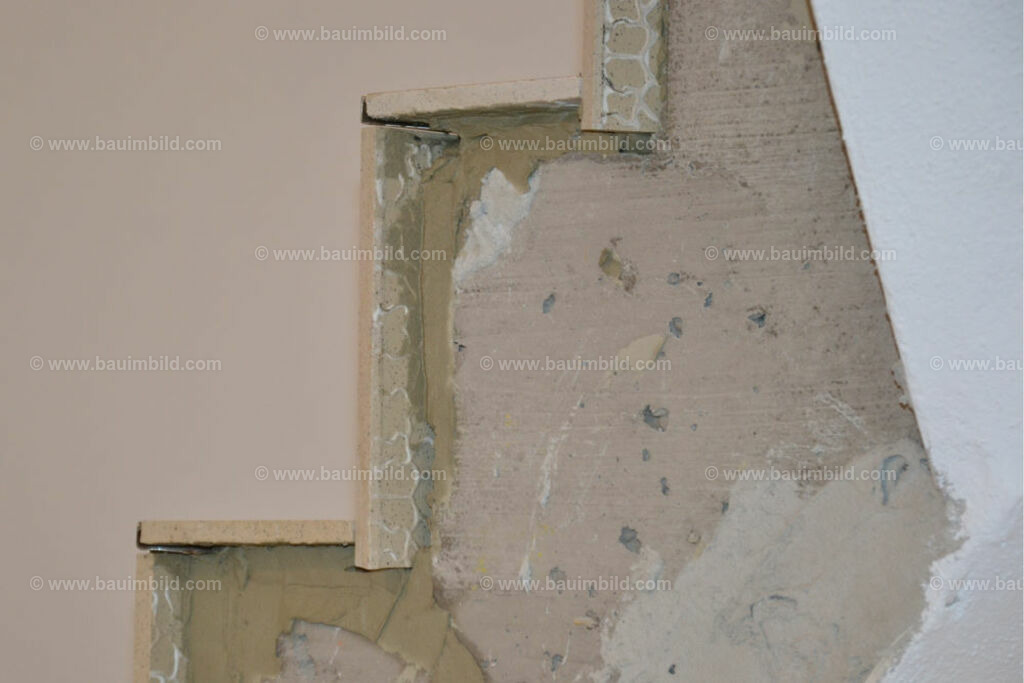 bib-lg21-fliesenlegerarbeiten-0011 | Nach LV-Leistungsgruppen sortierte Detailfotos über den Bau eines Hauses. Alle Hausbau-Bilder direkt vom Urheber und Autor der Website Haus-Selber-Bauen.com