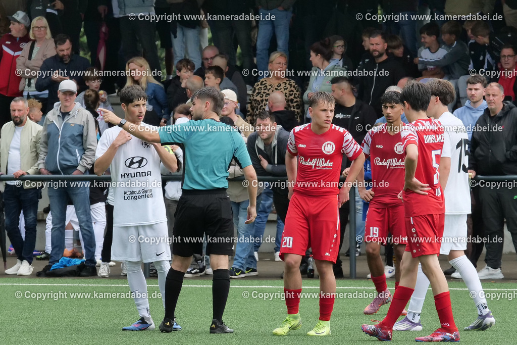 Fußball : C-Junioren : Aufstieg Regionalliga West : SUS 09 Dinslaken - Vfb 03 Hilden am 04.06.2026 in Dinslaken | Fußball : C-Junioren : Aufstieg Regionalliga West : SUS 09 Dinslaken (rotr Trikots)- Vfb 03 Hilden (weiße Trikots) am 04.06.2026 in Dinslaken - Realisiert mit Pictrs.com