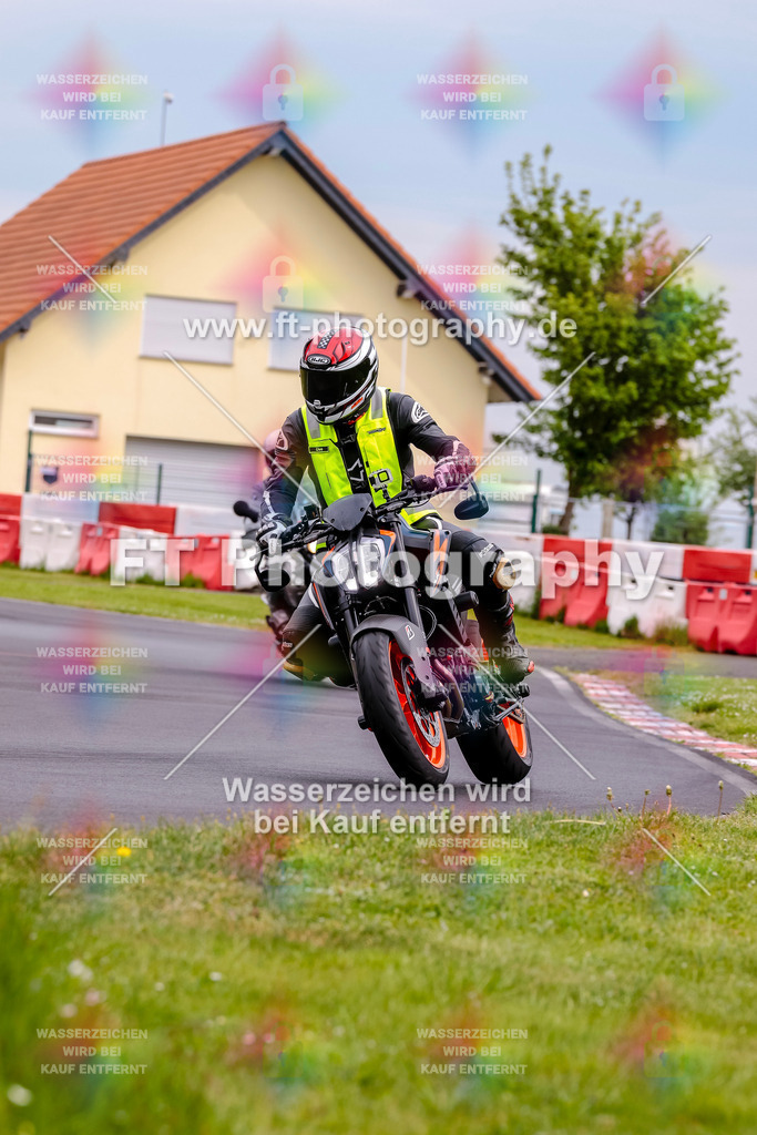 MotoTeamVBK-20611 | Hier findet Ihr Bilder von Touristenfahrten auf der Nürburgring Nordschleife oder von anderen Veranstaltungen die ich besucht habe. Viel Spass beim Durch Schauen 