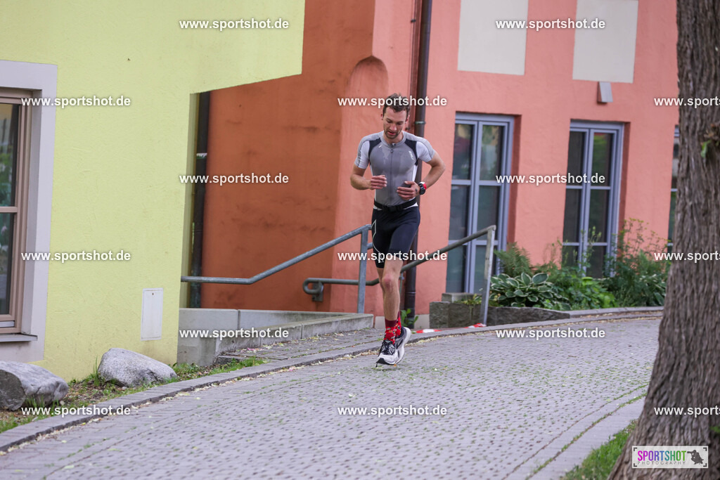 KSZ_4124 | Stadttriathlon Erding 2025. #yourpictrs #sportshot_your_pictrs @Sportshotphotography #stadttriathlonerding Copyright: www.sportshot.de