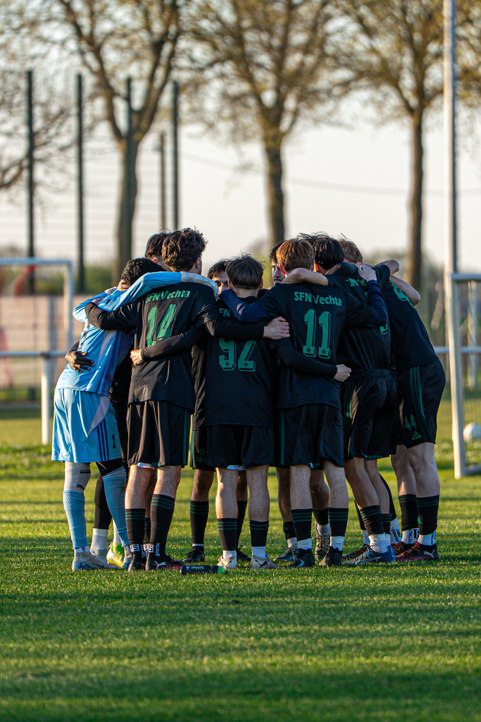 Fußball I A-Junioren I Saison 2025-2026 I VFL Oythe - SFN Vechta I 07495 | jns.sportfotos - Realisiert mit Pictrs.com