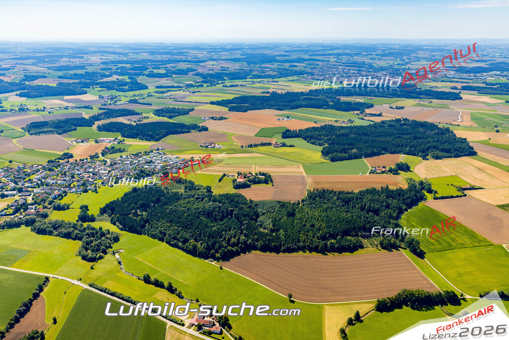 Lichtenhaag Gerzen Bild- Das Luftbild wurde 2025 vom UL-Flugzeug heraus erstellt ( keine Drohnen Bilder! ) - Hochauflösende Luftaufnahme -Nicht vergleichbar mit Google Maps oder Satelittenbilder- Die Geschenkidee !Mit Lizenz und Bildrechte bestellbar