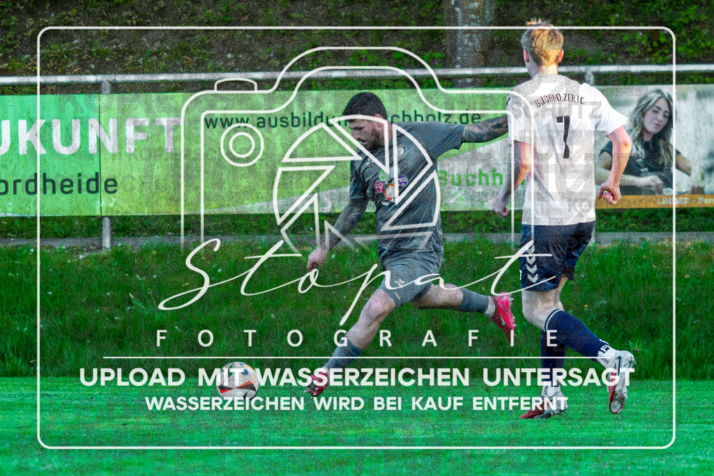 Bezirksliga Herren LG - Buchholzer FC vs Eintracht Munster | Marcin Wisniewski (Eintracht Munster #3); Bezirksliga Herren LG - Buchholzer FC vs Eintracht Munster am 08.05.26 in Sportzentrum Buchholz, Buchholz i.d.N. - Realisiert mit Pictrs.com