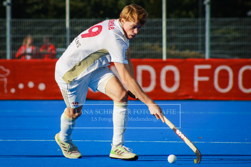 Rot - Weiß Köln - Crefelder HTC 08.10.22-47 | lanaschraderfotografie - Realisiert mit Pictrs.com