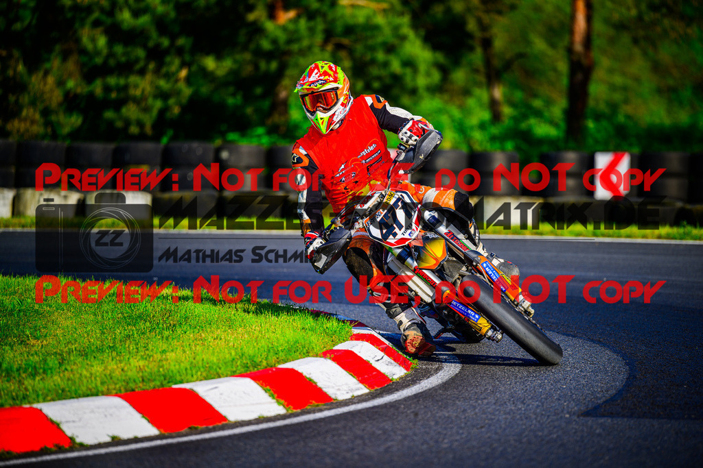 MaZZes_FotoMatrix_240511_6021986_8830 | UE40