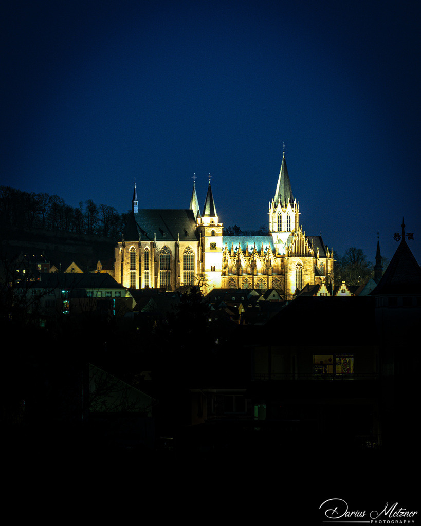 Katharinenkirche in Oppenheim | Die imposante Katharinenkirche in Oppenheim gilt als eine der bedeutendsten gotischen Kirchen am Rhein. Ihre Errichtung erfolgte in mehreren Bauabschnitten im 13., 14. und 15. Jahrhundert. Heute ist sie eine der schönsten Sehenswürdigkeiten in Rheinhessen.