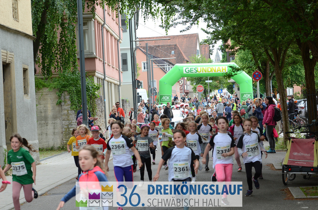 AOK Junior Cup 400m | 3Königslauf 2022 AOK Junior Cup 400m - Realisiert mit Pictrs.com