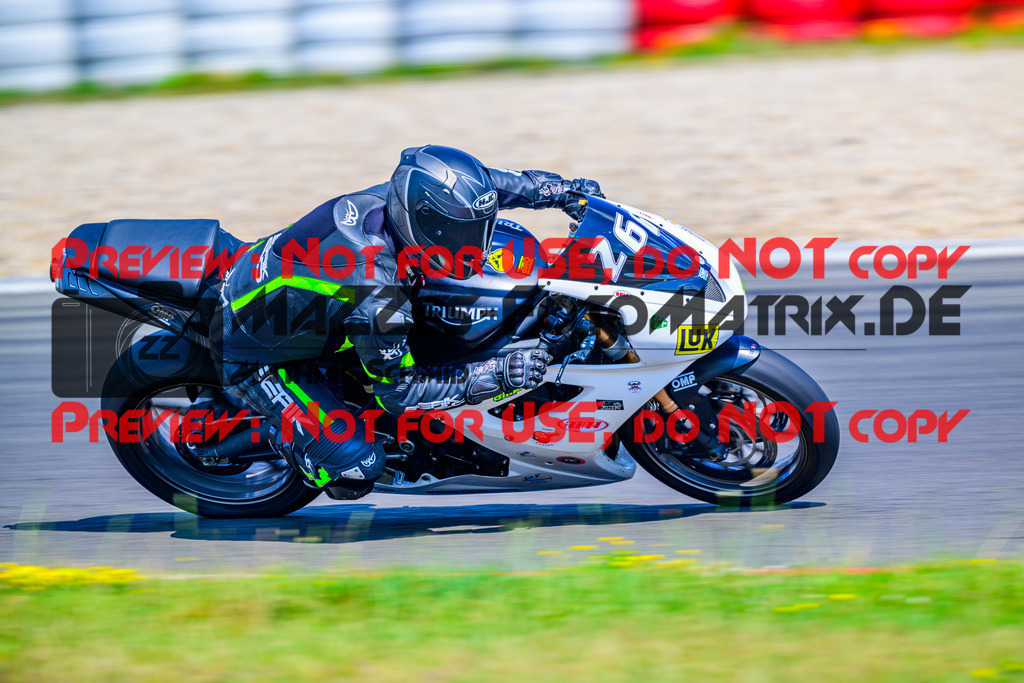 MaZZes_Fotomatrix_20250701_6007705_3-101 | GRUEN