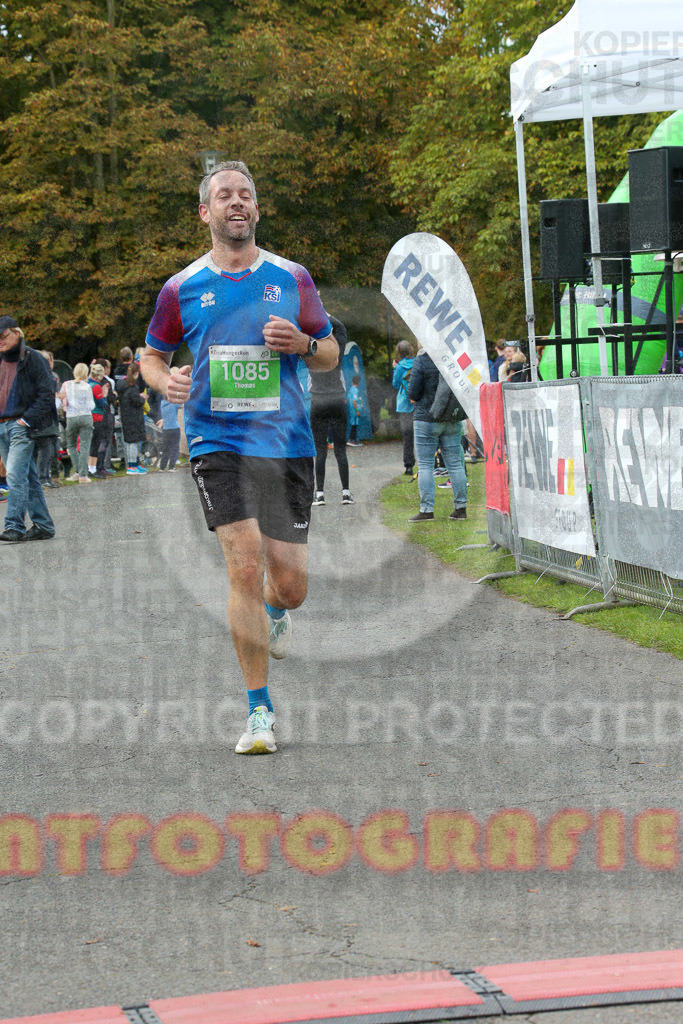 220925_1321_EX1_0574 | Sportfotografie im Rhein-Sieg Kreis, Köln, Bonn, NRW, Rheinland Pfalz, Hessen, etc. Unser Tätigkeitsfeld umfasst den Laufsport vom Volkslauf über den Marathon, Duathlon, Triathon bis zum Ultralauf wie Kölnpfad Ultra oder Schindertrail.