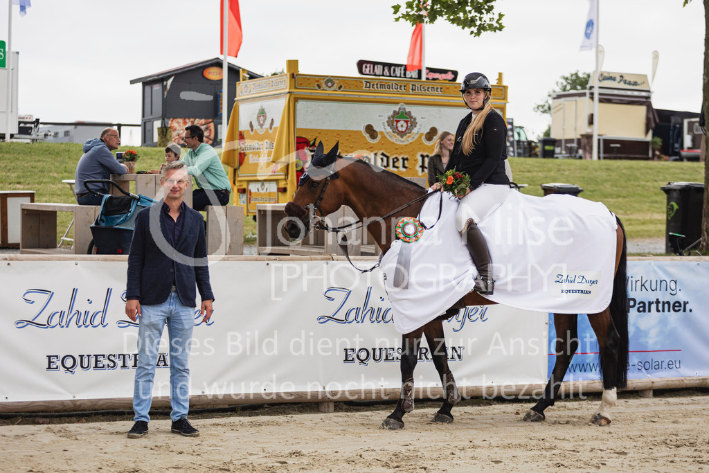 250712_BHO_ZweiPh-M1-1-506 | Deine schönsten Turniermomente als professionelle Fotos! Entdecke hochwertige Pferdesport-Fotografie im Online-Shop. Jetzt Fotos finden & bestellen!