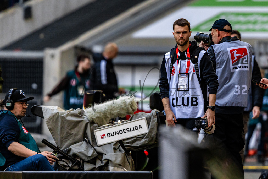 Fortuna Düsseldorf vs. Karlsruher SC | Düsseldorf, 30.04.2023: 2. Bundesliga, 30. Spieltag, Fortuna Düsseldorf gegen Karlsruher SC in der Merkur Arena in Düsseldorf. Foto: sportfotografie.ms | Markus Paletta - Realisiert mit Pictrs.com