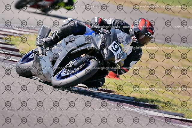 26bt05-0377 | markuskiefer.com - Realisiert mit Pictrs.com