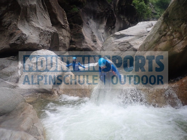 P1050091 | Bestelle die Bilder deines Berg- oder Wasser-Abenteuers mit Mountain Sports bequem von zu Hause aus direkt über unseren Online Fotoshop von pictrs.com. - Realisiert mit Pictrs.com