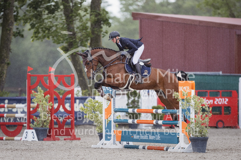 230516_Mühlen_03SprPf-A-411 | Deine schönsten Turniermomente als professionelle Fotos! Entdecke hochwertige Pferdesport-Fotografie im Online-Shop. Jetzt Fotos finden & bestellen!