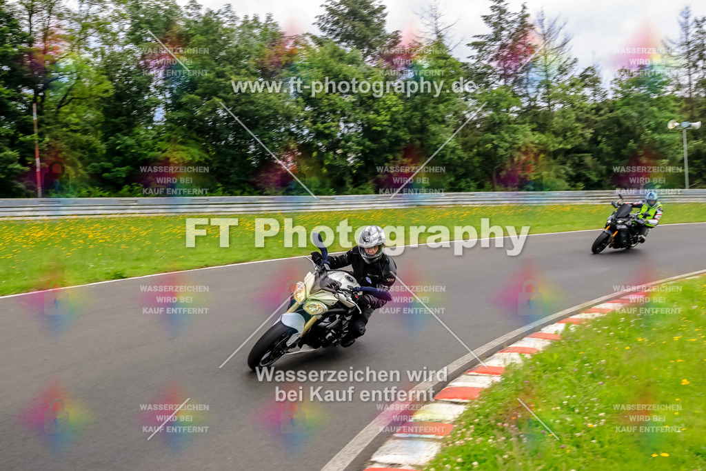 VBK-7321 | Hier findet Ihr Bilder von Touristenfahrten auf der Nürburgring Nordschleife oder von anderen Veranstaltungen die ich besucht habe. Viel Spass beim Durch Schauen 