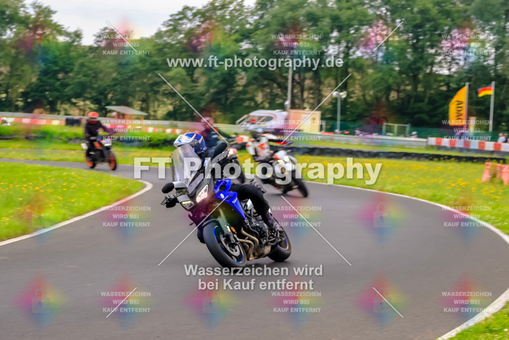 VBK-7097 | Hier findet Ihr Bilder von Touristenfahrten auf der Nürburgring Nordschleife oder von anderen Veranstaltungen die ich besucht habe. Viel Spass beim Durch Schauen 